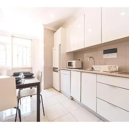 Lejlighed Houze_4 Bedroom Near Jardim Zoologico Lisboa